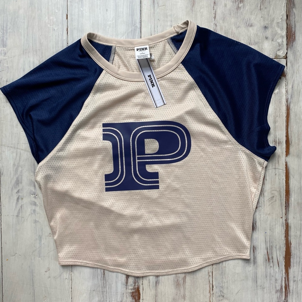 NWT VS PINK Top Size M